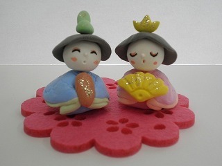 粘土でおひな様作り.jpg